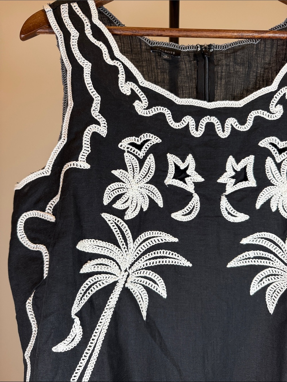 TALBOTS EMBROIDERED LINEN COTTON SHIFT DRESS | Size 12 - Picture 4 of 14